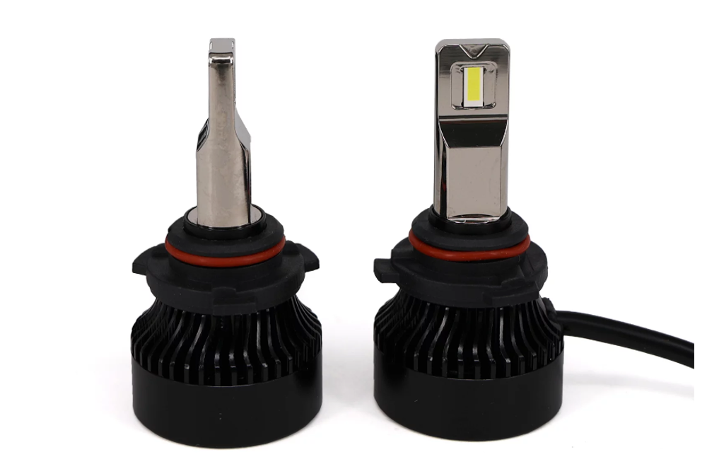 Светодиодные лампы HB4 (9006) Sariti K5 с обманкой, с вентилятором, 5500K, 12V, 50W (комплект, 2шт)