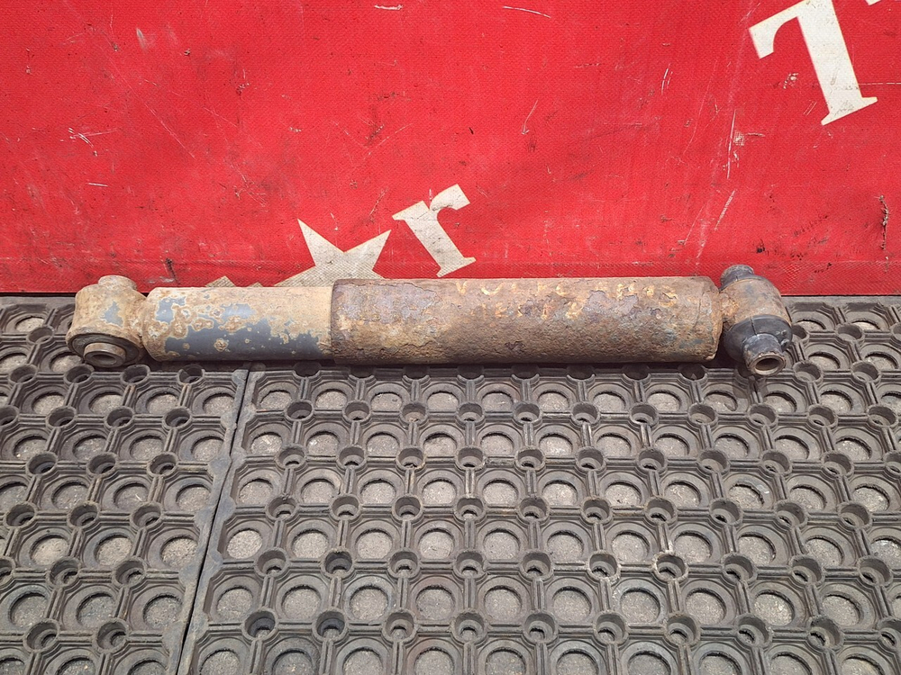 Амортизатор передний