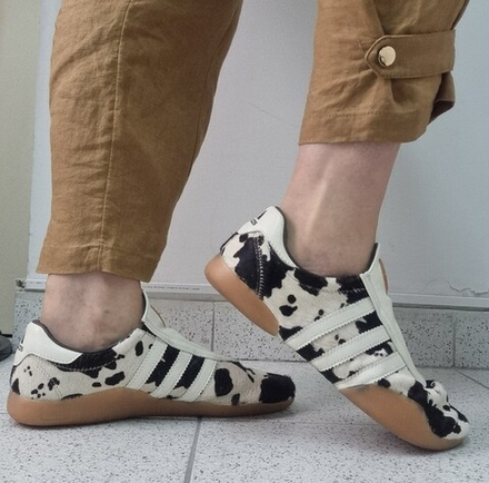 ADIDAS Кроссовки Taekwondo Mei с анималистическим принтом, белый/черный