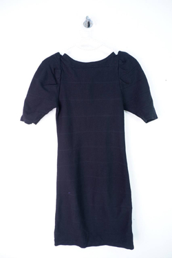 Платье лаконичное, визуально 40 размер