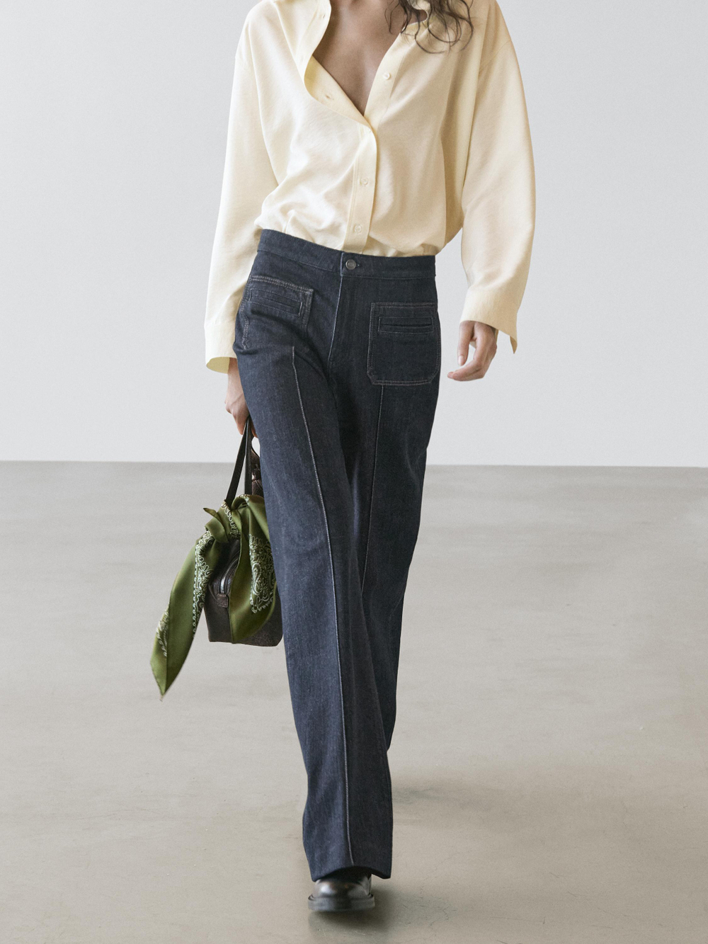 Massimo Dutti Расклешенные джинсы с высокой талией и карманами, темно-синий