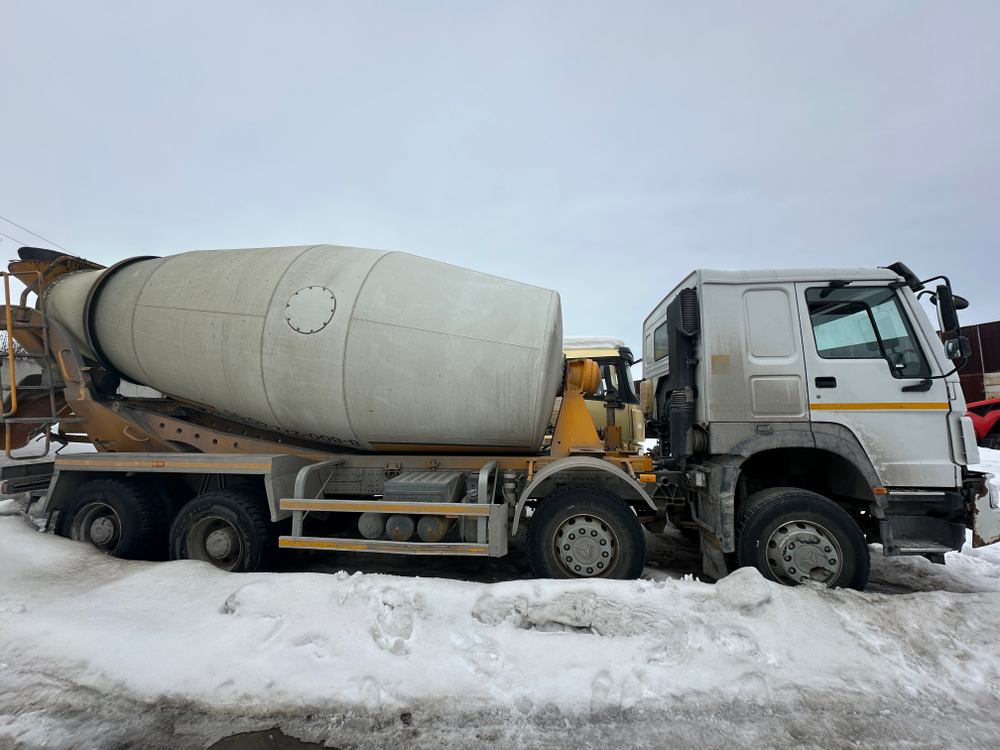 Howo ZZ* 8x4 Автобетоносмеситель ZZ5407GJBS3267E (Дизельный, 9,7 л, 373 л.с., МТ)