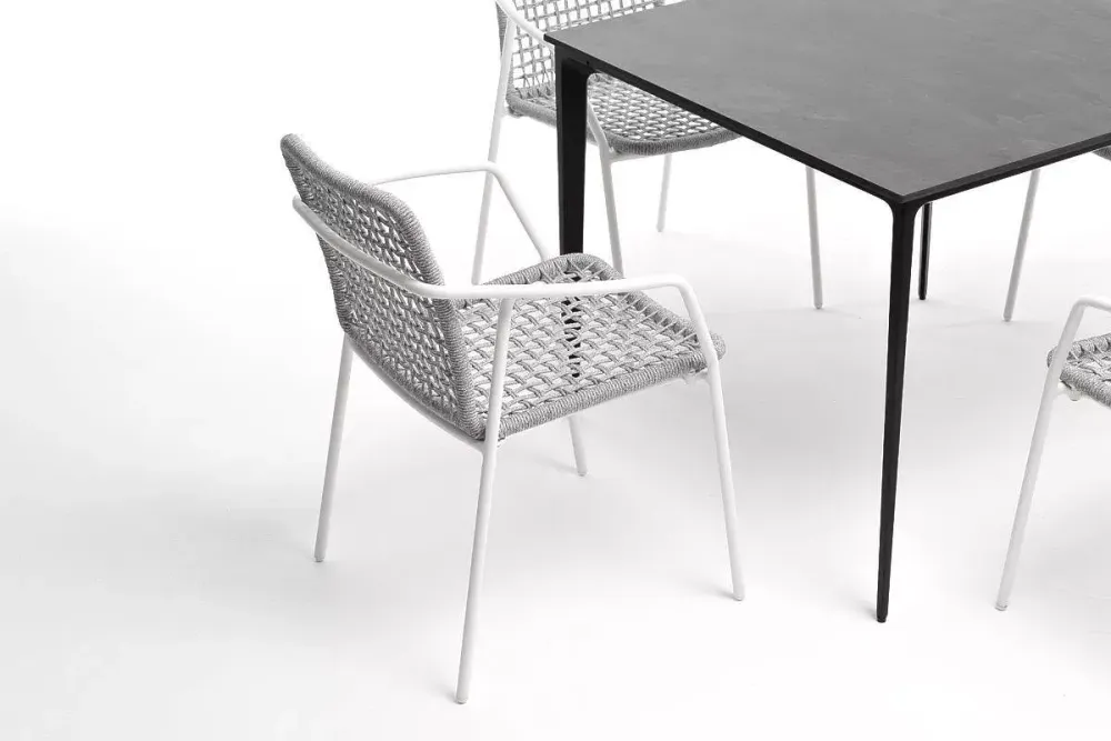 "Малага" обеденная группа на 4 персоны со стульями "Тунис", каркас белый, роуп светло-серый