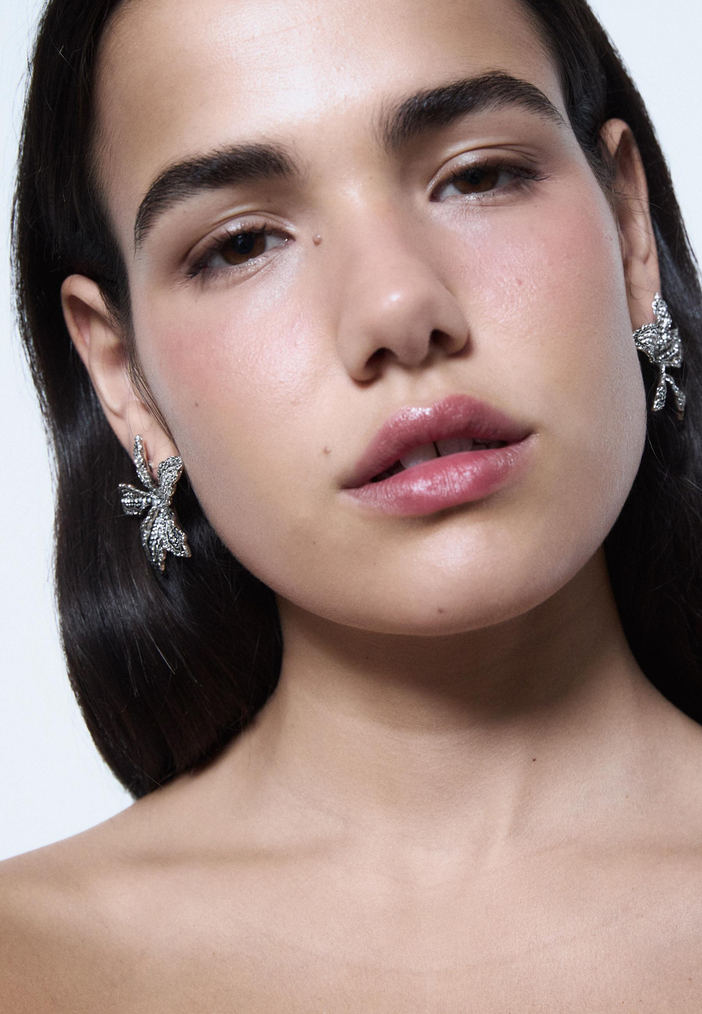 STRADIVARIUS Серьги с цветочными стразами, серый