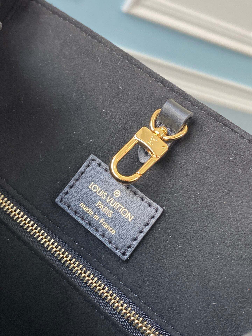 Louis Vuitton Fold Tote MM
