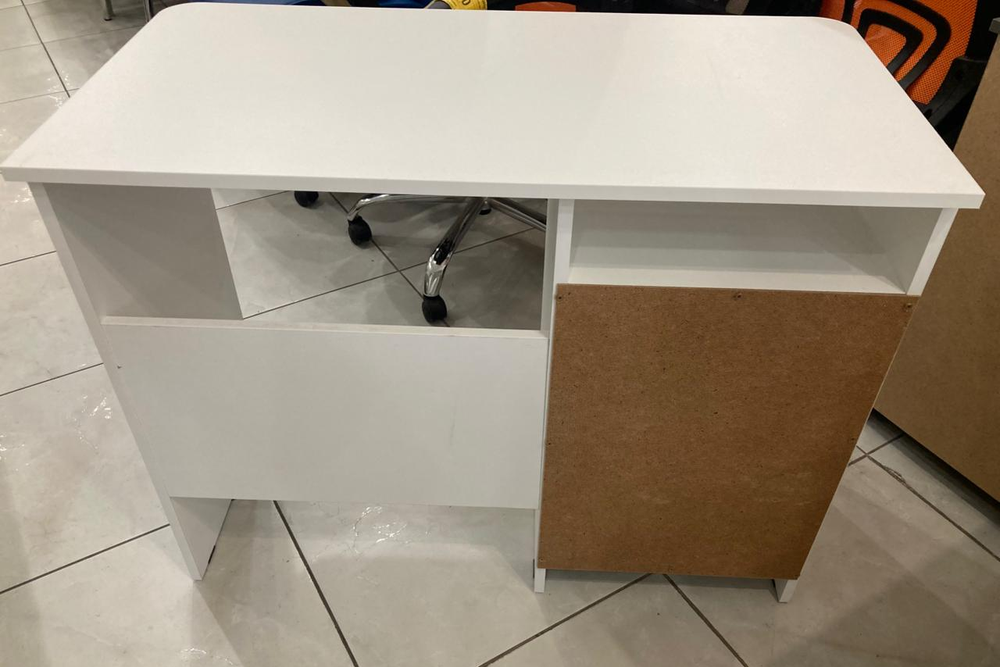 Стол письменный Паскаль белый/цемент светлый