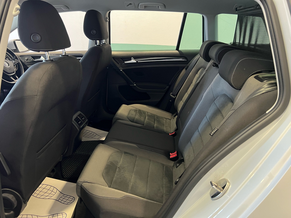 Volkswagen Golf, 2017 год