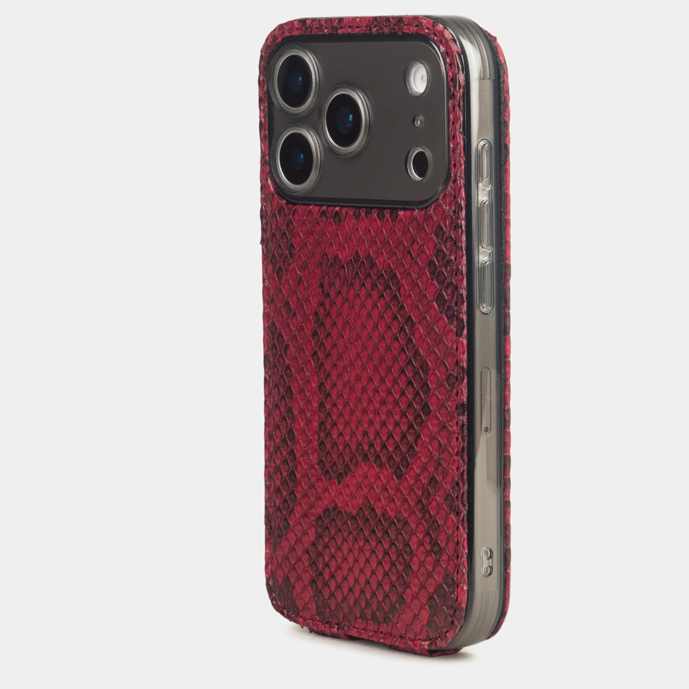 Чехол для iPhone 17 Pro кожаный, питон цвета малины