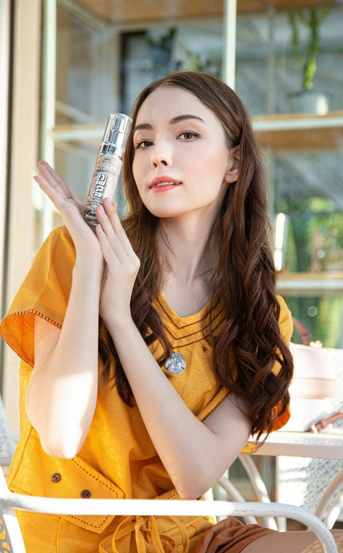 Сыворотка для лица с Коллагеном, экстрактами Лотоса, Бамбука, Центеллы и маслом рисовых зародышей Focus Wrinkle Serum Bua Pai Khao Abhaibhubejhr