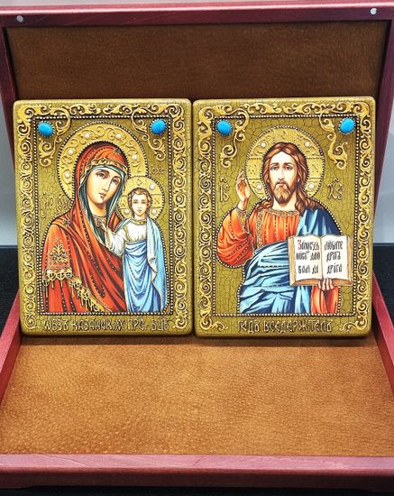 Две иконы: Казанская Божия Матерь и Господь Вседержитель 15х20. Венчальная пара.