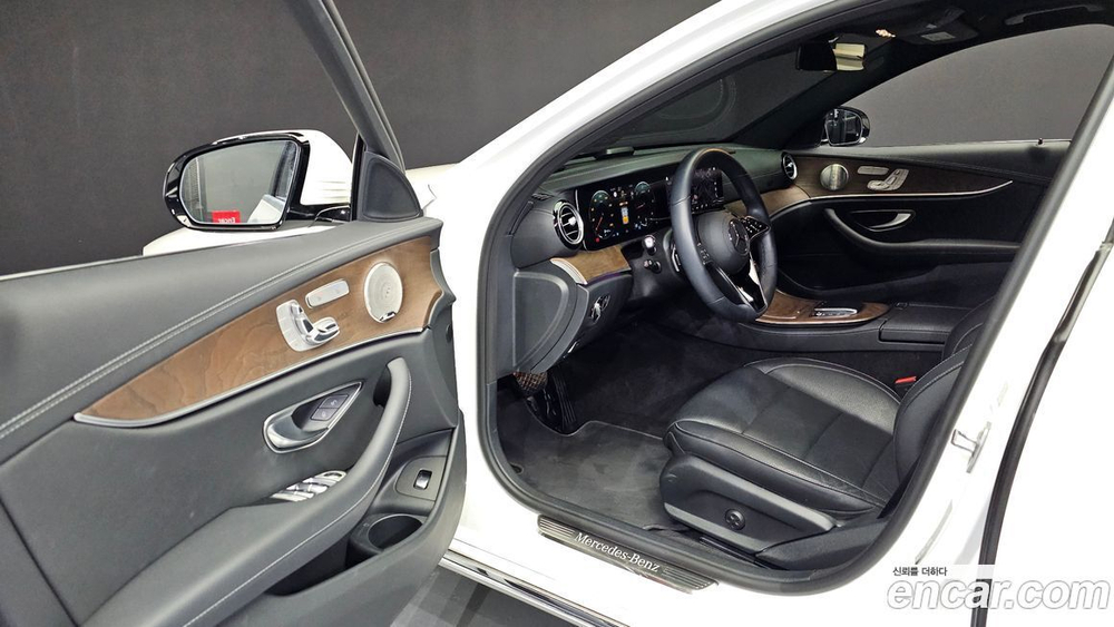 Mercedes-Benz E-Class W213 E220d 4MATIC Exclusive (02.2022)