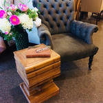 Кресло коричневое