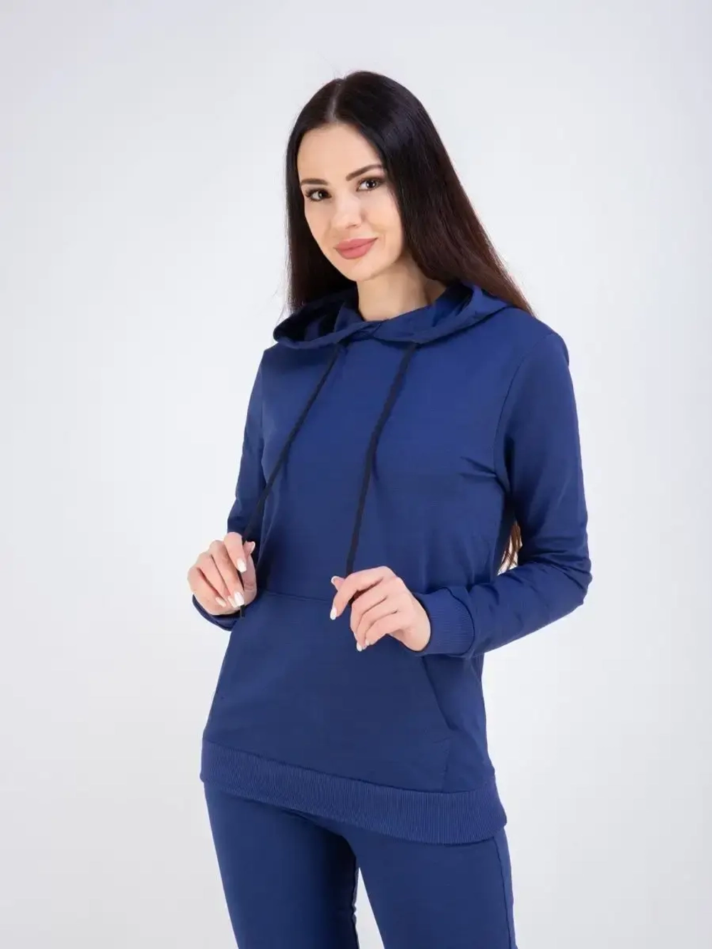 Худи без начеса с капюшоном однотонное модное