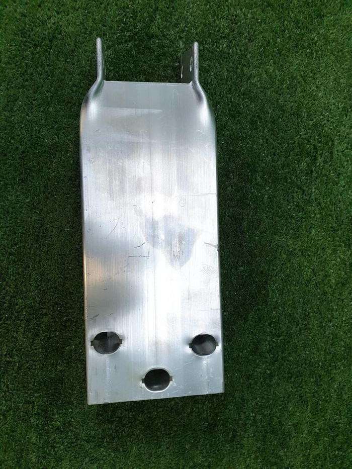 Кронштейн усилителя левый Mercedes E W213 (16-23)