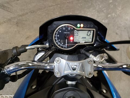Suzuki GSR750