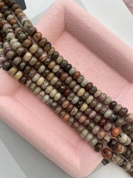 Бусины из яшмы 8,4мм (10штук)