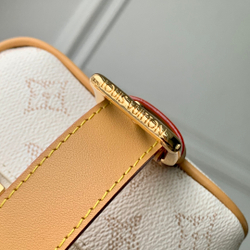 Louis Vuitton Locker Dopp Kit