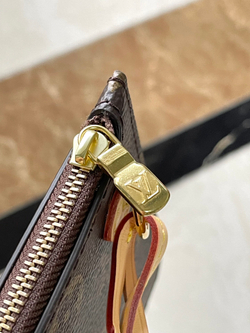 Louis Vuitton Neverfull PM