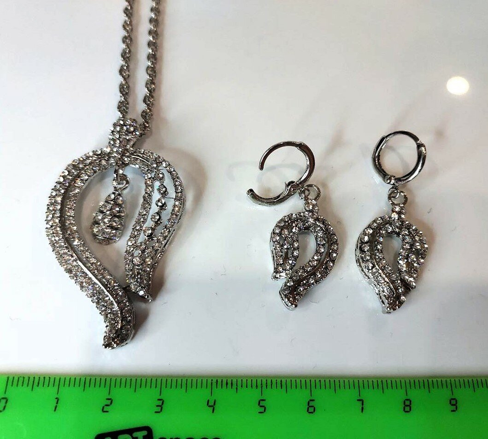 Серьги и колье.  Комплект бижутерии женский. Набор, комплект  " Алмазный тюльпан"