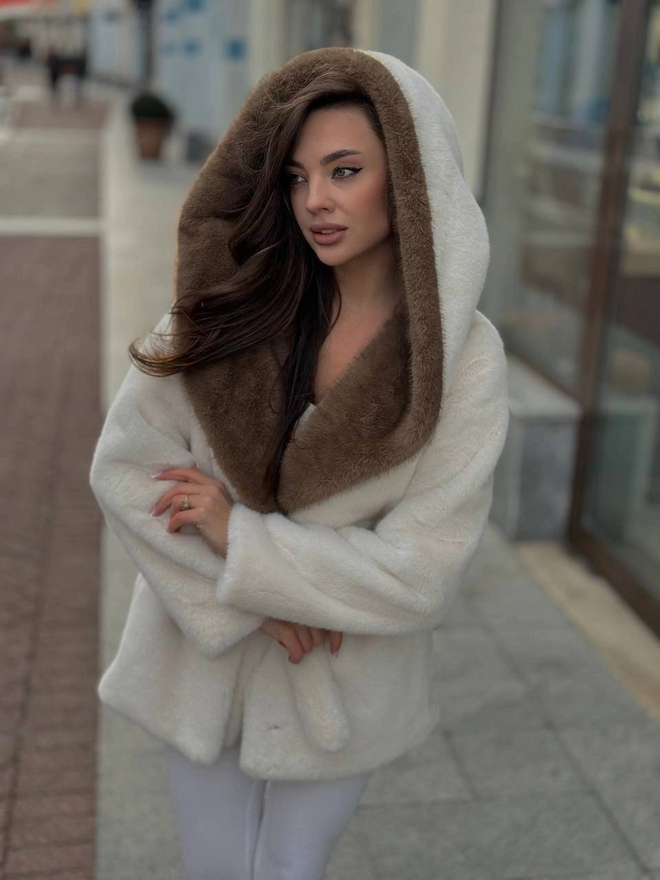 Эко-шуба под норку в молочном цвет с капюшоном 65см