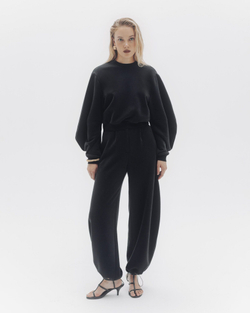 Укороченный свитшот  c объемными рукавами