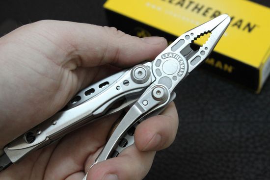 Мультитул-инструмент Leatherman Мод. Skeletool (7 инструментов)(10см)(142г.)