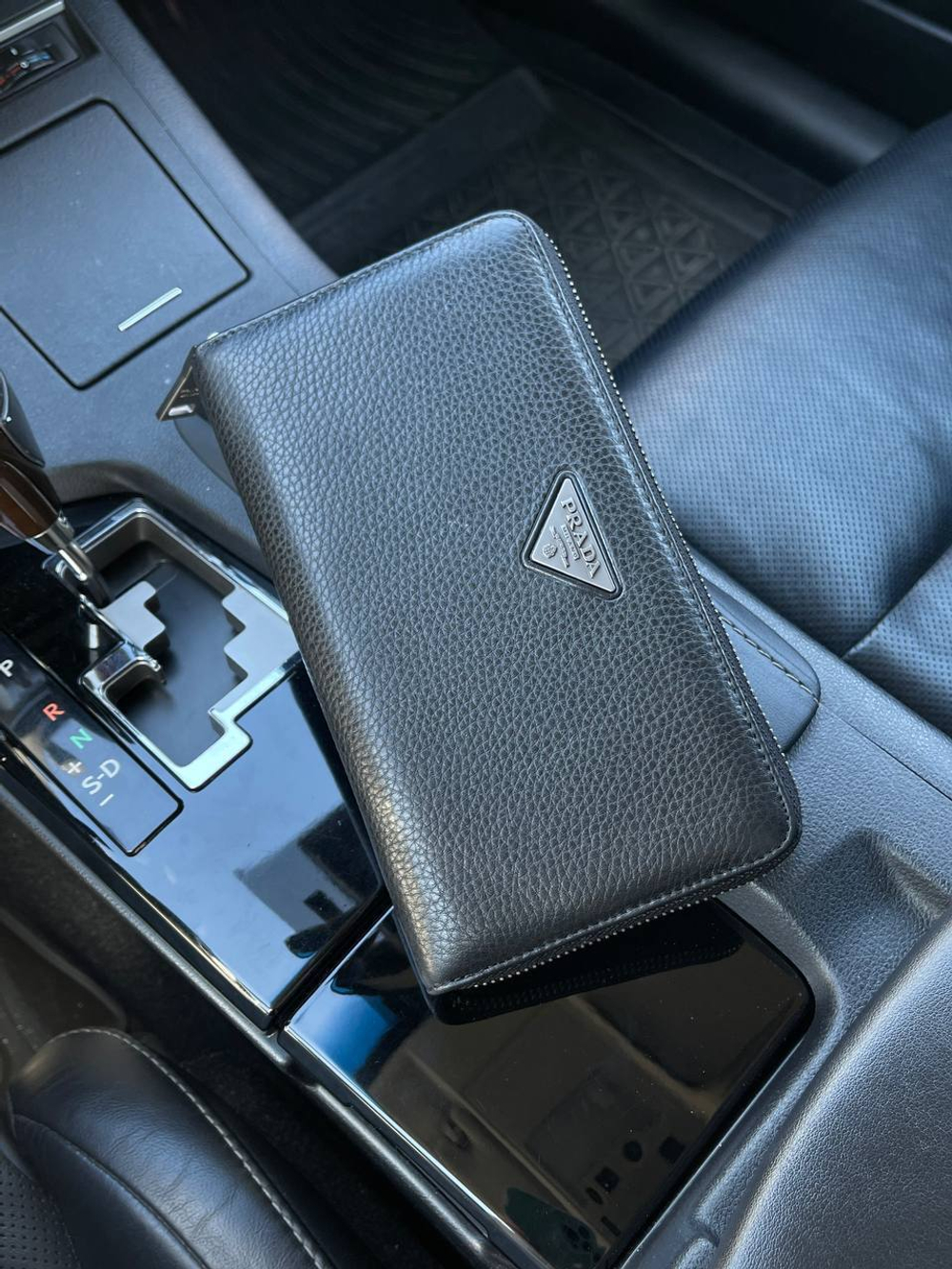Кошелек Prada