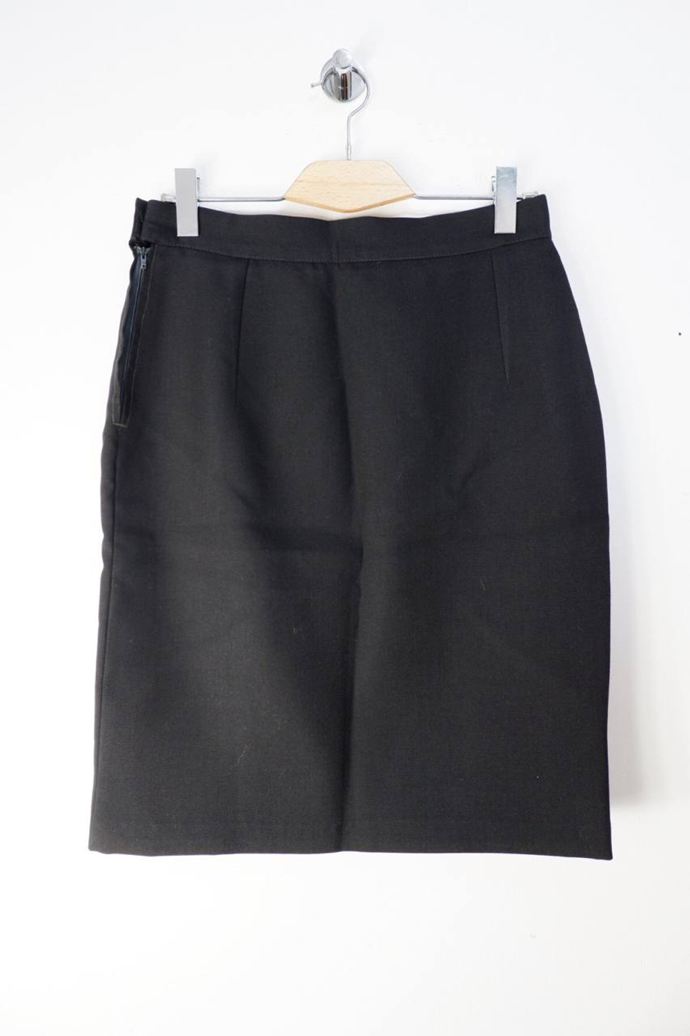 Юбка прямого кроя, визуально на 48/50 размер