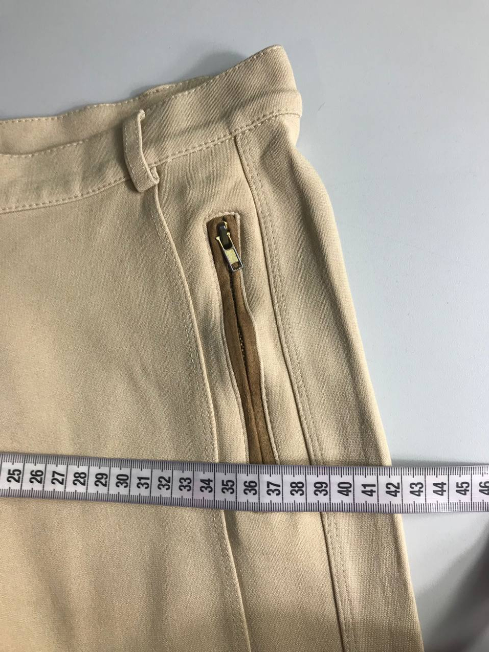 Брюки Zara обтягивающего кроя, маркировка М, визуально на 46 размер