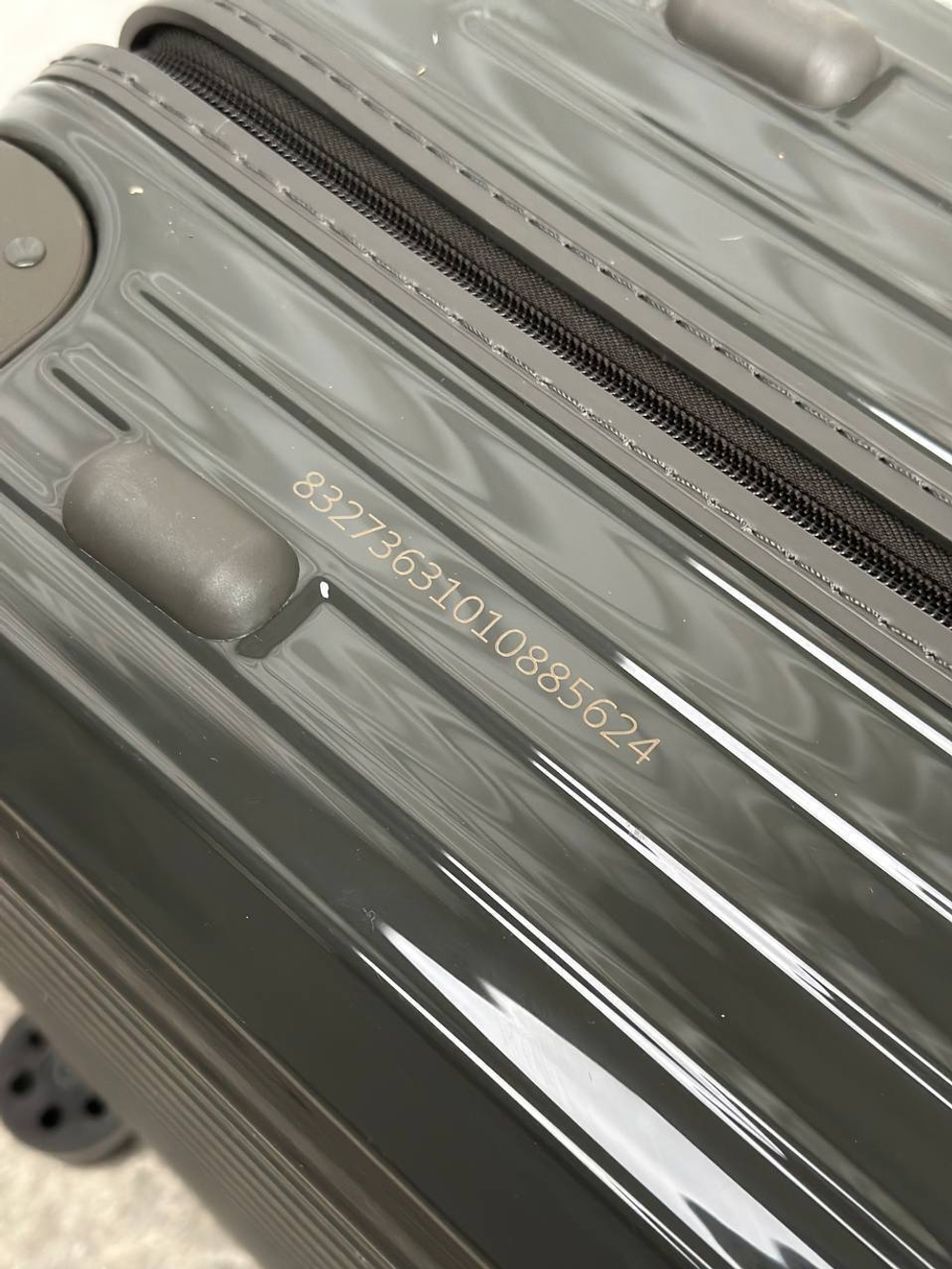 Чемодан Rimowa M