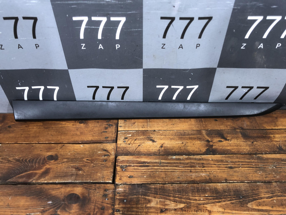 Накладка двери передней левой Kia Rio 4 X-Line 17-нв Б/У Оригинал 87713H0500