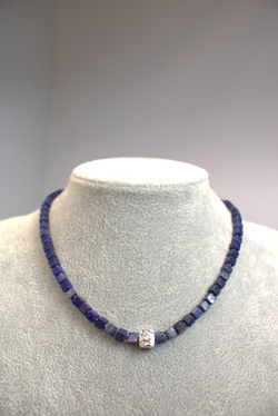 Чокер-колье женский из натурального лазурита «Лазурная линия»