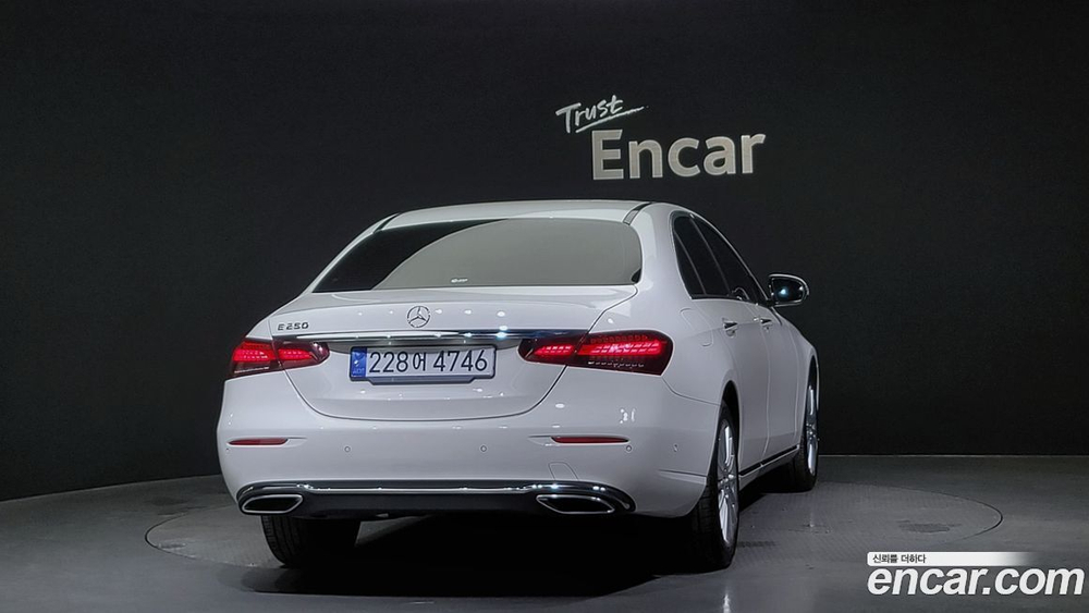 Mercedes-Benz E-Class W213 E250 Exclusive (05.2021)