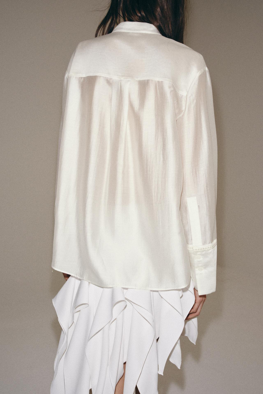 ZARA РУБАШКА С ВЫШИВКОЙ И КАРМАНОМ — ZW COLLECTION, БЕЛЫЙ