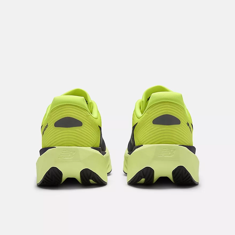 Женские Кроссовки для бега New Balance New Balance FuelCell Rebel V5 alkaline green/boyseerry/dark silver metallic