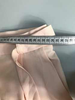 Брюки ASOS в нежном оттенке и современного кроя 40 размер