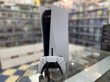 Игровая приставка Sony Playstation 5 825GB CFI-1108A 2-Ревизия  Б/У (PS5) SN:S01F21B01CJR11330297