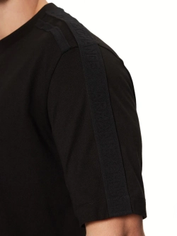 Футболка Armani Exchange