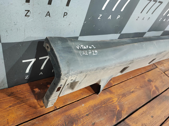 Накладка порога правого Suzuki Vitara 2 14-22 Б/У Оригинал 7723154P0