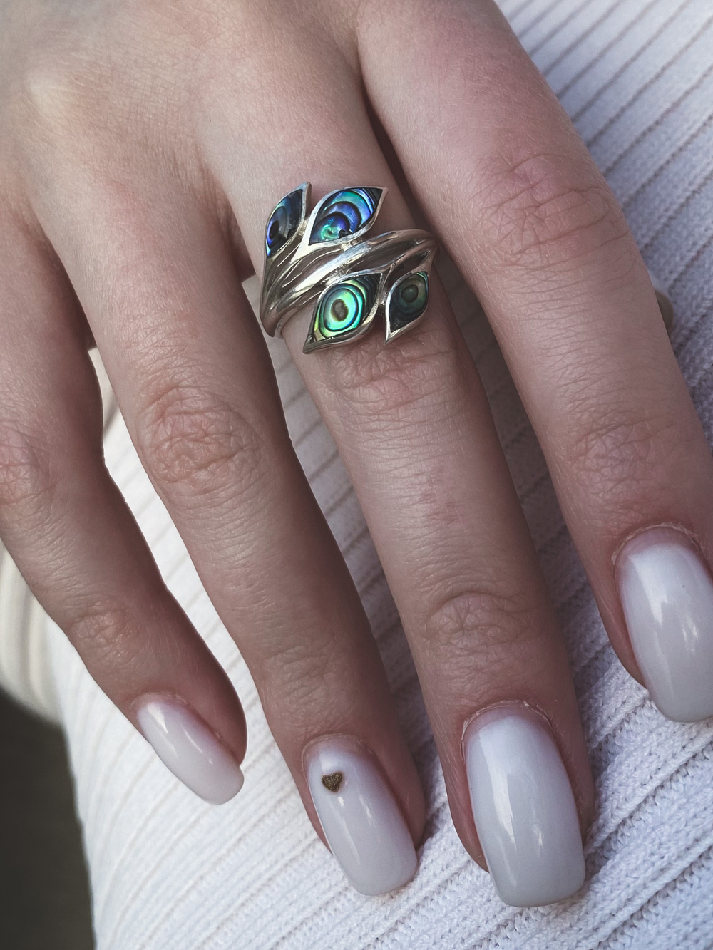 Кольцо ЛИСТЬЯ, серебро/перламутр