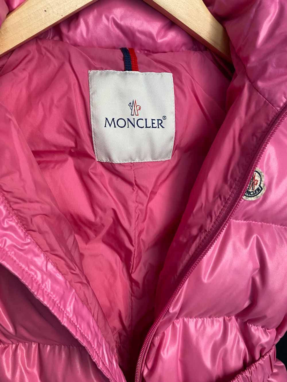 Пуховой комбинезон Moncler