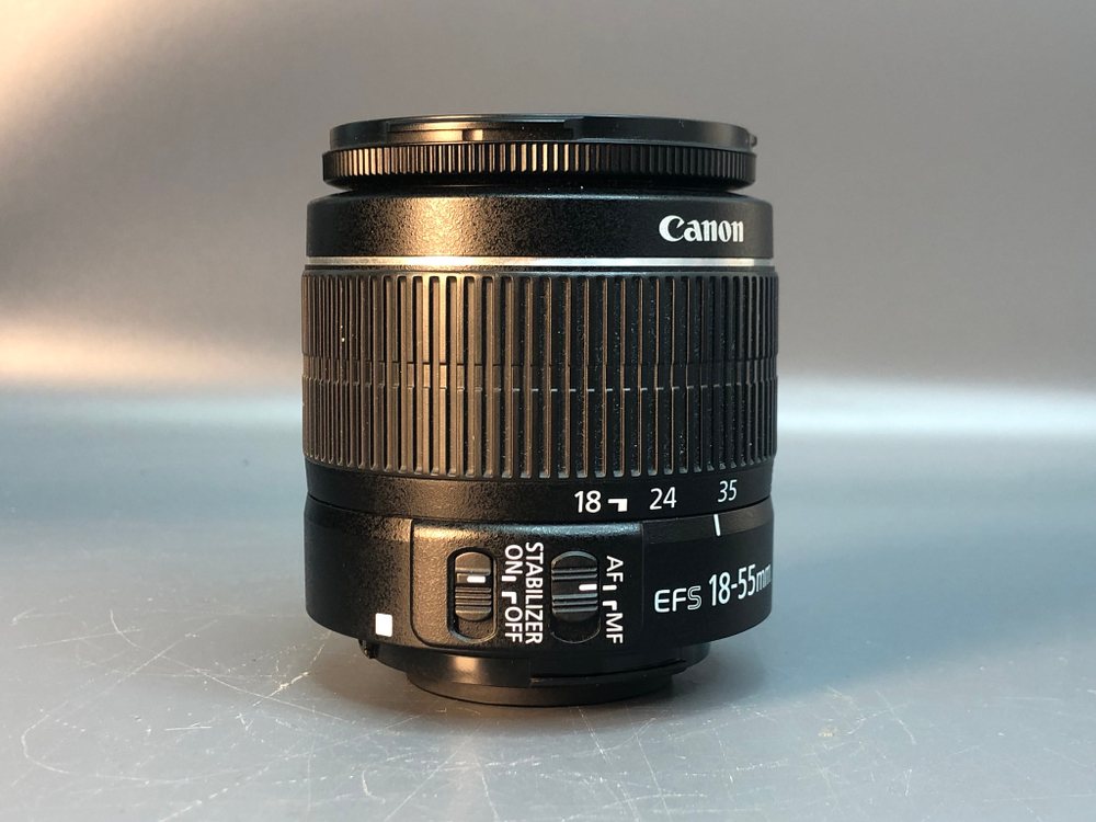 Canon 550D Kit 18-55mm, 9700 Кадров пробега