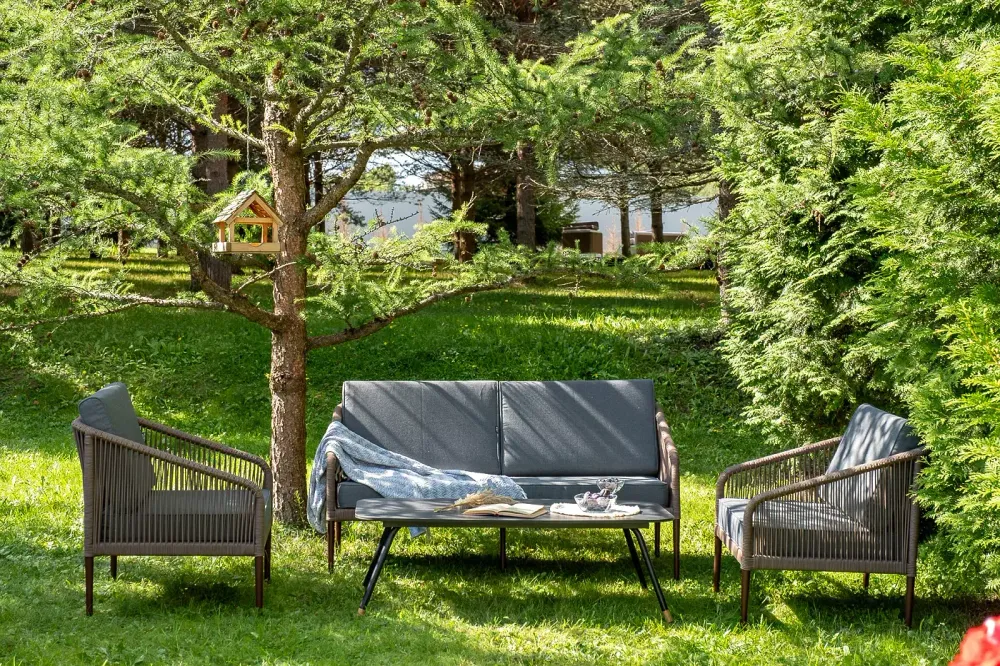 "Канны" лаунж-зона 4-местная из роупа со столом "Верона" (серый гранит), каркас алюминиевый коричневый, роуп коричневый