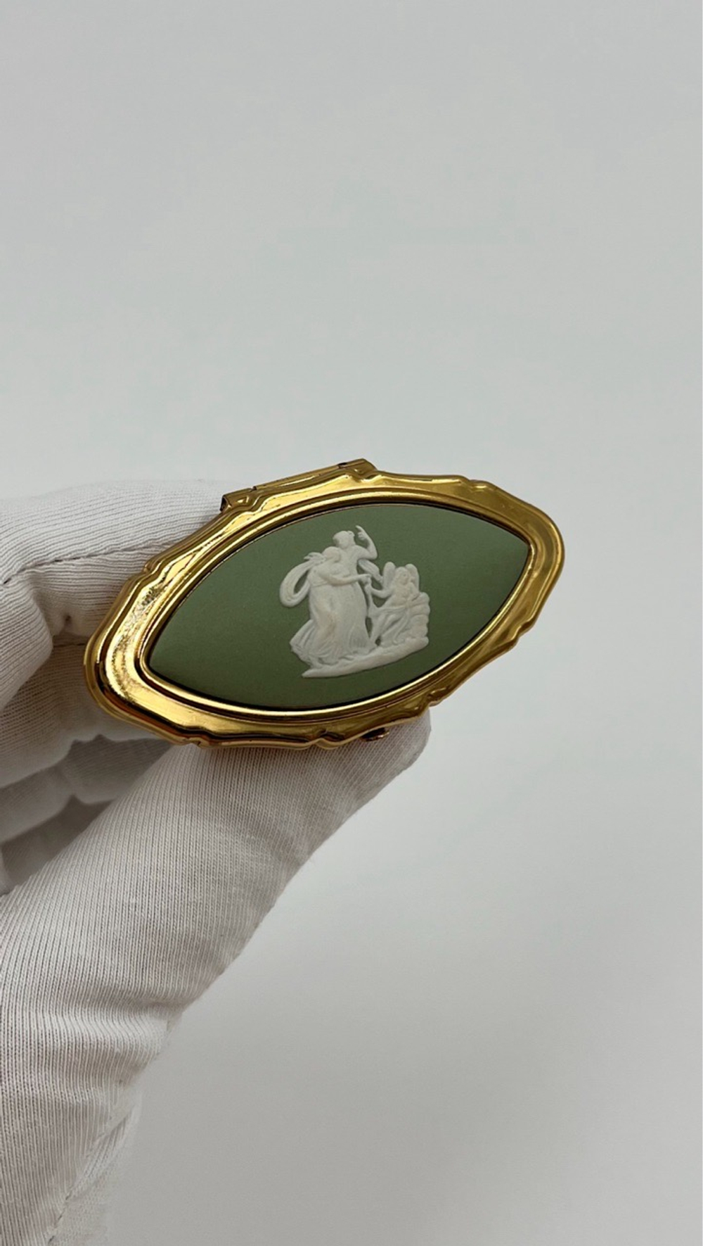 Футляр для помады зелёный Wedgwood by Stratton