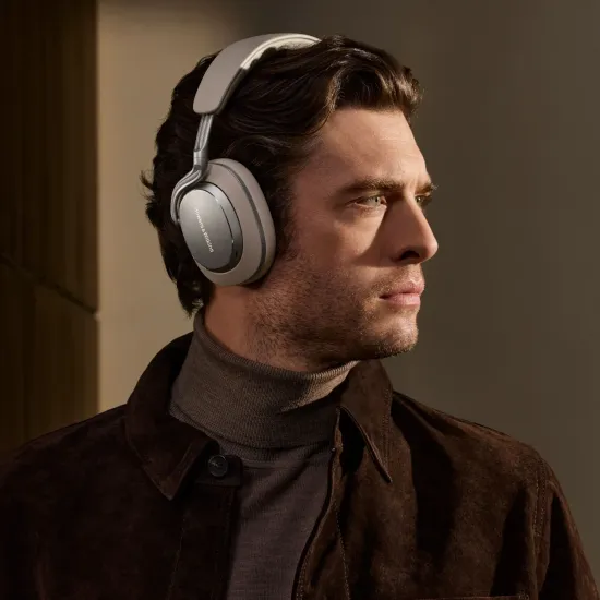 Bowers & Wilkins Px8 S2 Warm Stone