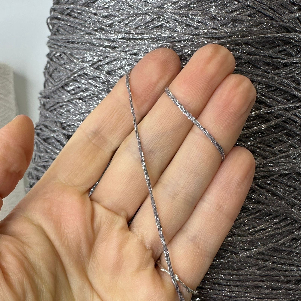 COTTON LUREX; 95% хлопок, 5% люрекс; 400м/100гр; шнурок, цвет: серо-бежевый, люрекс - серебро