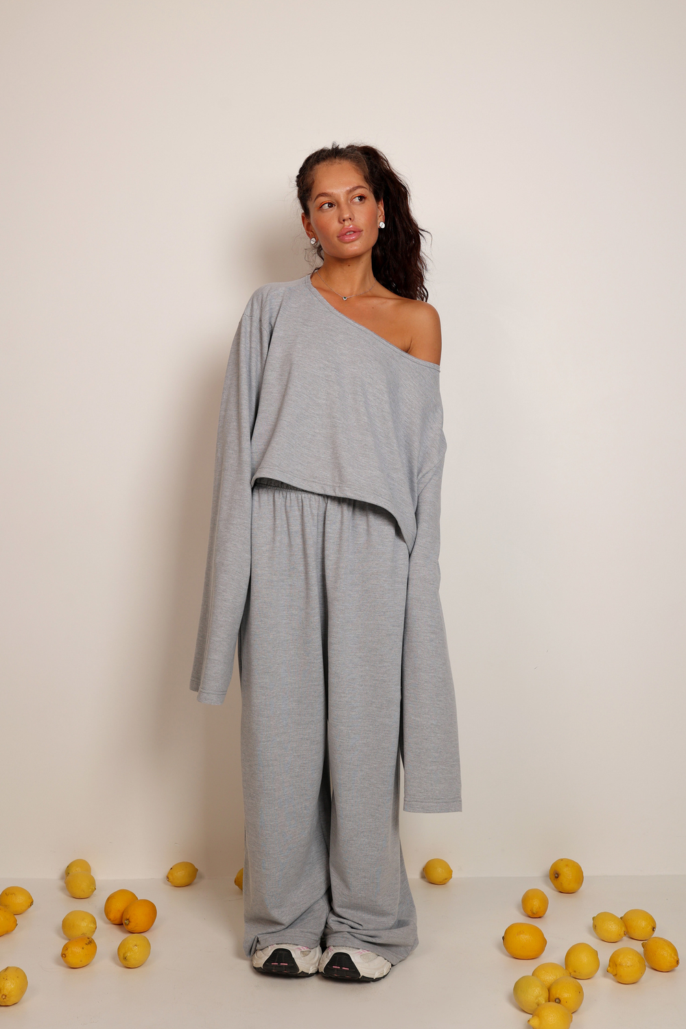 Лонгслив из пике укороченный