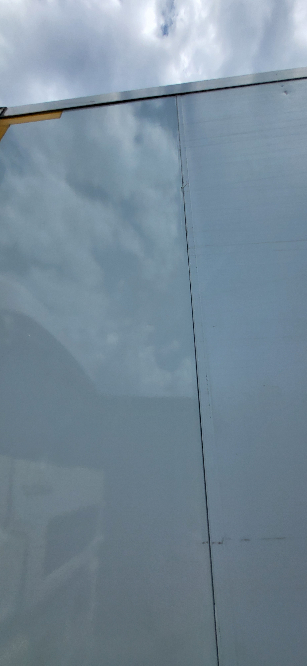 Isuzu ELF 7.5 (NPR) Промтоварный 470520 (Дизельный, 5,2 л, 155 л.с., МТ)