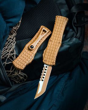 Нож Microtech Hera® Hellhound® - Frag Signature Series Cerakote RAL-8000 Standard (919-1FRCRAS)