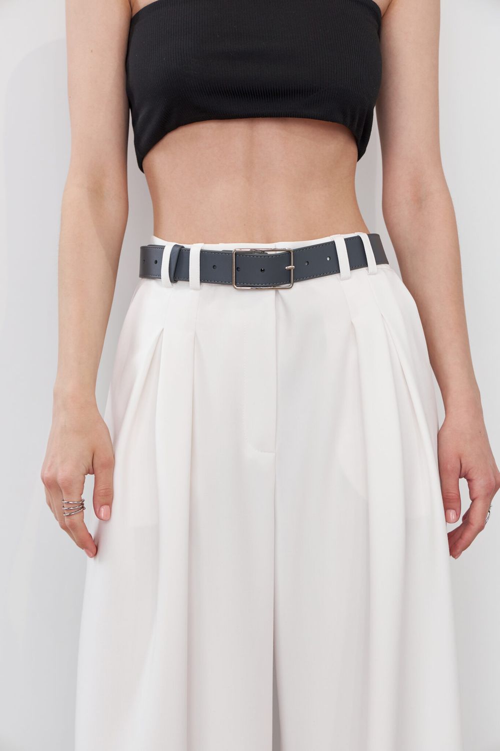 БАЗОВЫЙ РЕМЕНЬ С ПРЯМОУГОЛЬНОЙ ПРЯЖКОЙ GRAPHITE